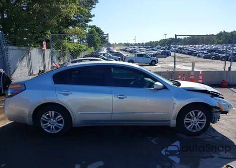 2011 Nissan Altima 2.5 S z USA, uszkodzony, nr VIN 1N4AL2AP6BN432316